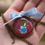 Pendant Water can